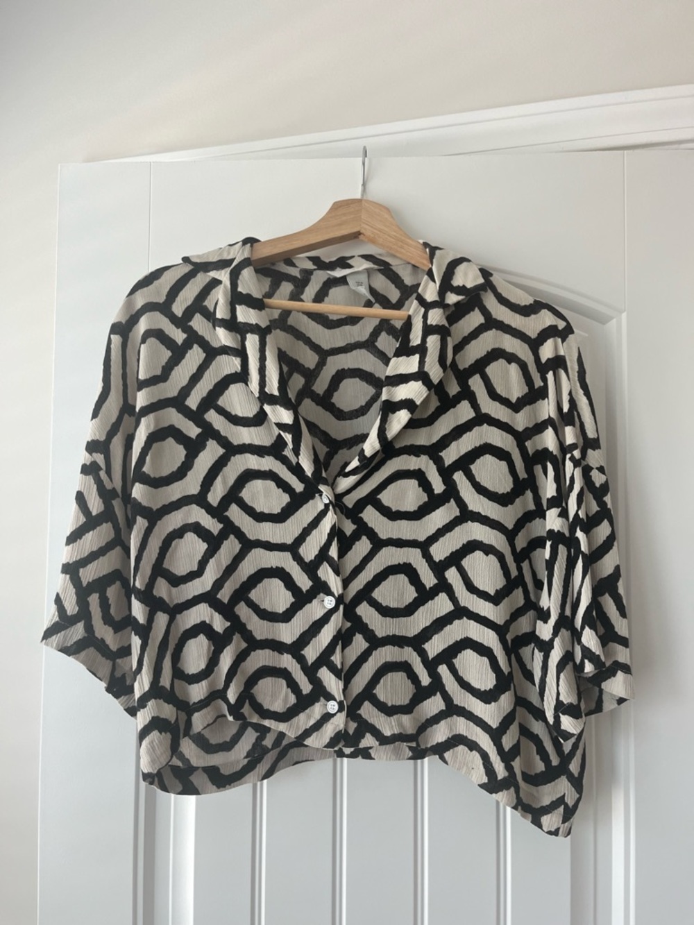 H&M Black & Cream Geometric Boxy Button-Down Top
